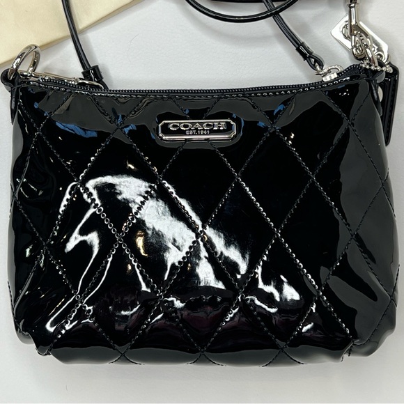 Coach Poppy Liquid Gloss Black Patent Leather quilted cross body Shoulder Bag - Picture 3 of 12